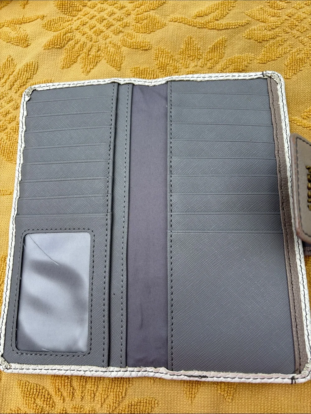 Fossil White Faux-Snakeskin Wallet with Taupe Snap